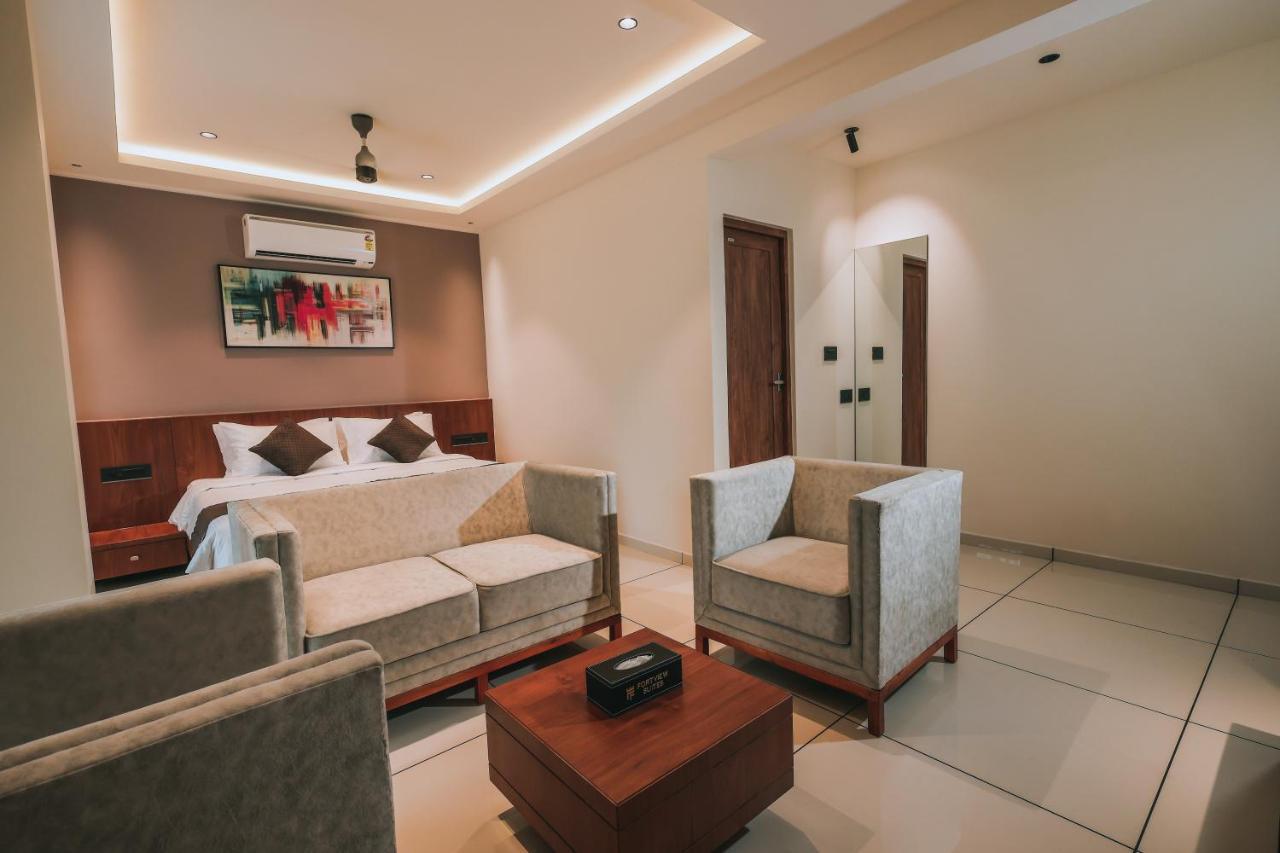 Fortview Suites Kāsaragod Zewnętrze zdjęcie