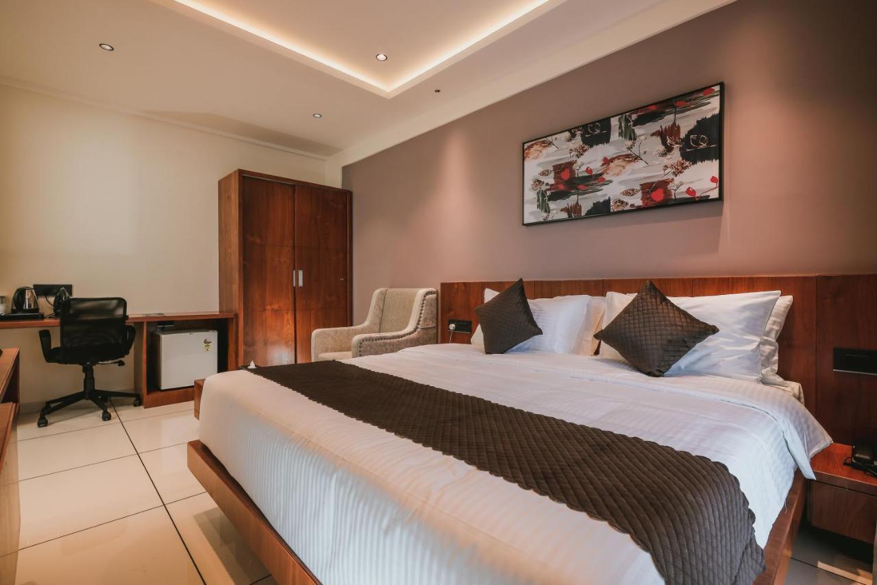 Fortview Suites Kāsaragod Zewnętrze zdjęcie
