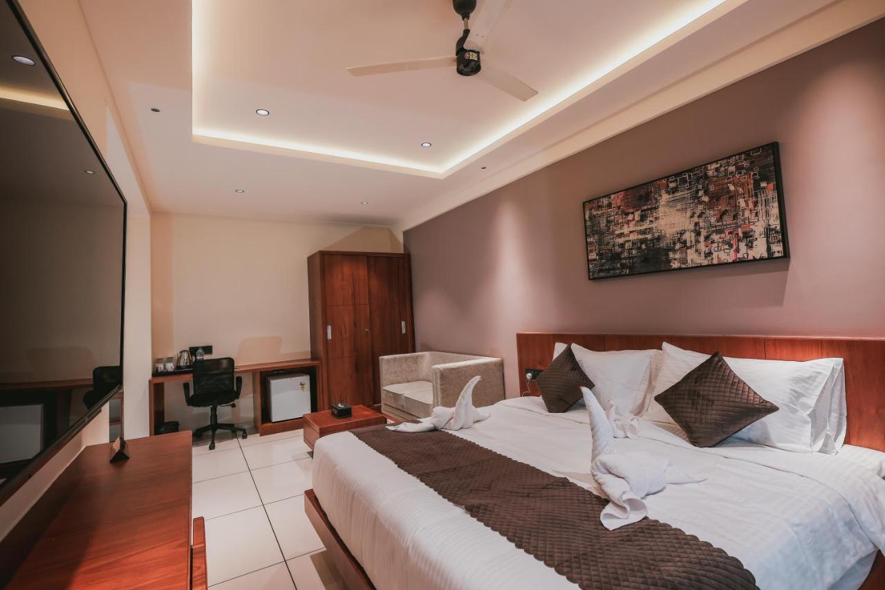 Fortview Suites Kāsaragod Zewnętrze zdjęcie
